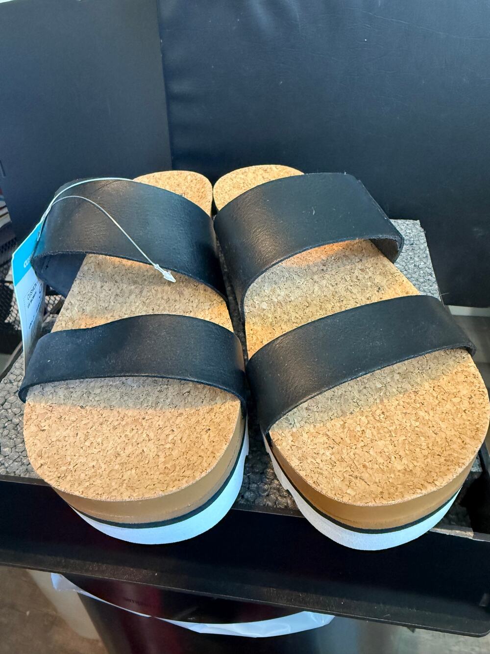 Cushion Vista Hi Women's Arch Support Sandals black size 9 NWT